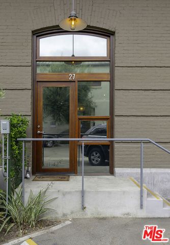 940 E 2ND Street 27, Los Angeles, CA 90012
