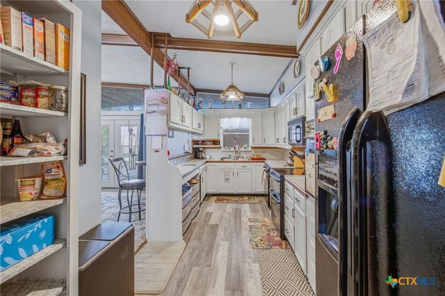 1604 Gardien Street, Gonzales, TX 78629