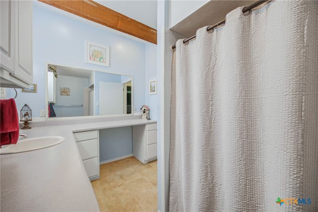 1604 Gardien Street, Gonzales, TX 78629