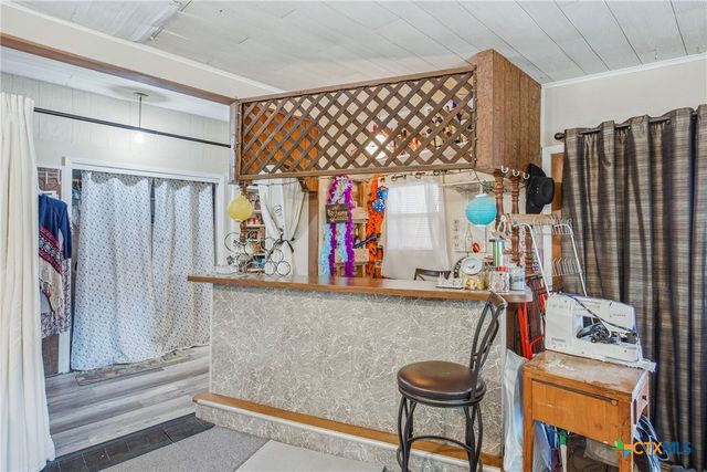 1604 Gardien Street, Gonzales, TX 78629