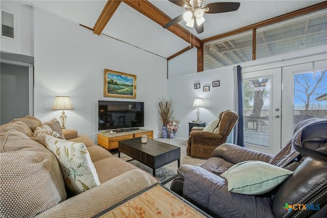 1604 Gardien Street, Gonzales, TX 78629