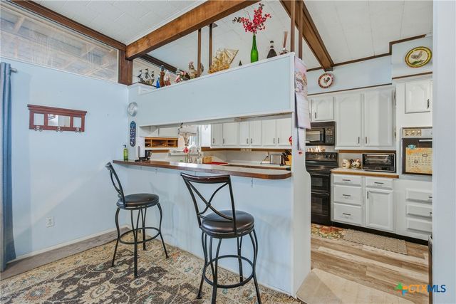 1604 Gardien Street, Gonzales, TX 78629