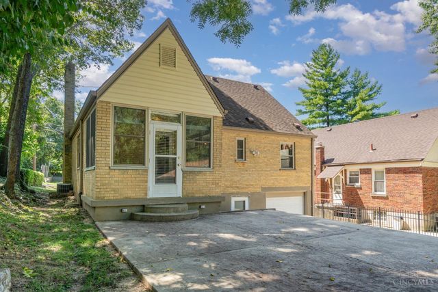 4136 St Lawrence Avenue, Cincinnati, OH 45205