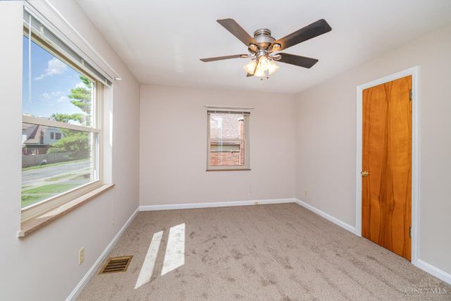4136 St Lawrence Avenue, Cincinnati, OH 45205