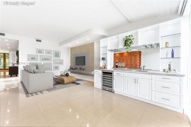 5990 Paradise Point Drive, Palmetto Bay, FL 33157