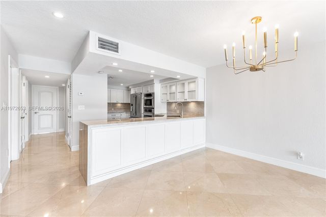 5990 Paradise Point Drive, Palmetto Bay, FL 33157