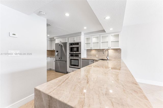 5990 Paradise Point Drive, Palmetto Bay, FL 33157