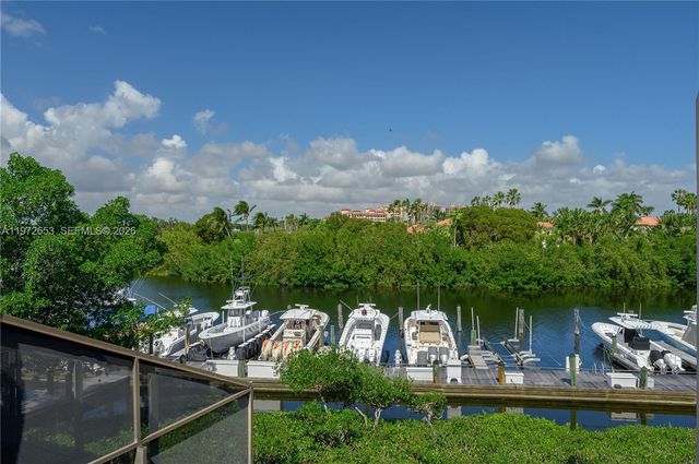 5990 Paradise Point Drive, Palmetto Bay, FL 33157