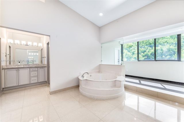 5990 Paradise Point Drive, Palmetto Bay, FL 33157
