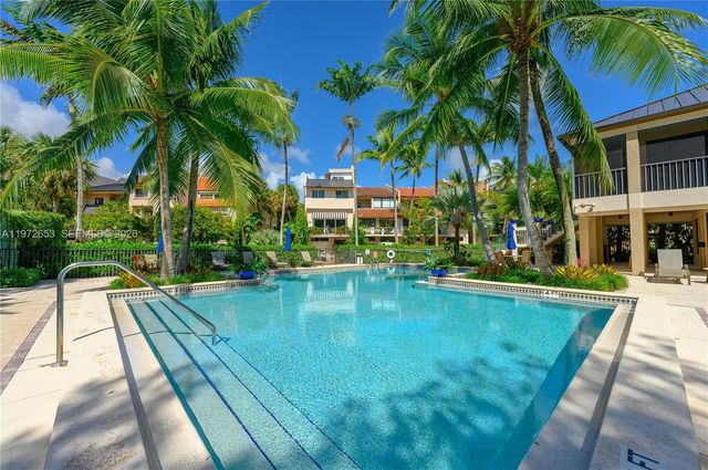 5990 Paradise Point Drive, Palmetto Bay, FL 33157