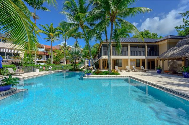 5990 Paradise Point Drive, Palmetto Bay, FL 33157