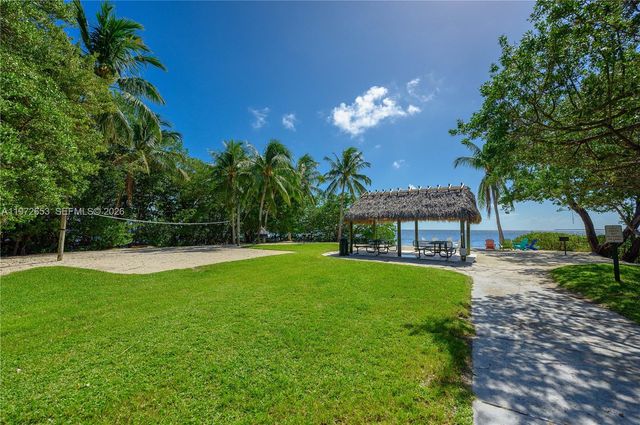5990 Paradise Point Drive, Palmetto Bay, FL 33157