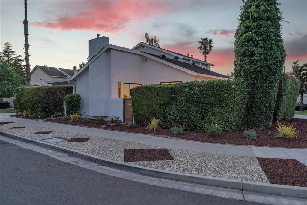 Image 3 of property listing at 945 Northrup Street, San Jose, CA 95126