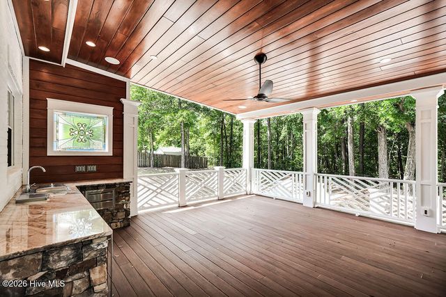 5617 Maxwell Place, Wilmington, NC 28409