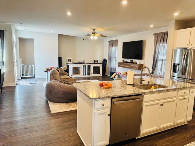 638 Colonel Byrd ST, Chesapeake, VA 23323