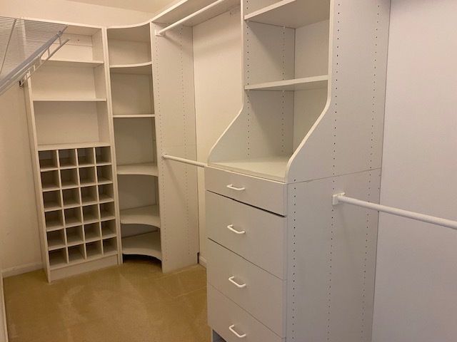 372 Pine Lake Circle, Vernon Hills, IL 60061