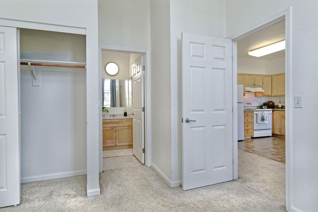 516 Martha Street 207, San Jose, CA 95112