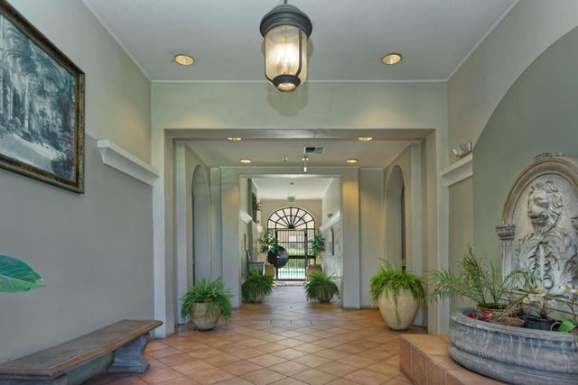 516 Martha Street 207, San Jose, CA 95112