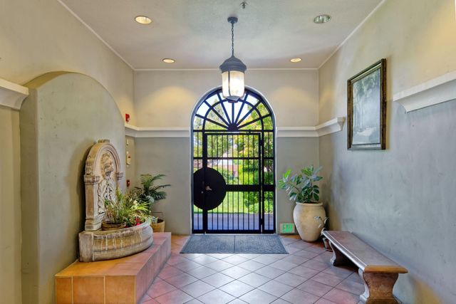 516 Martha Street 207, San Jose, CA 95112