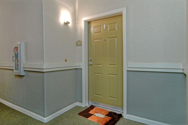 516 Martha Street 207, San Jose, CA 95112