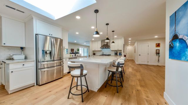 4025 Crondall Dr, Sacramento, CA 95864