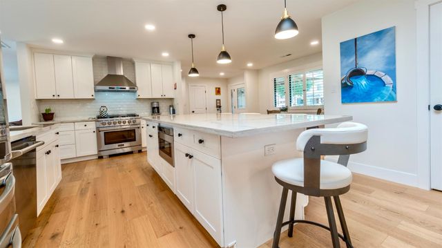 4025 Crondall Dr, Sacramento, CA 95864