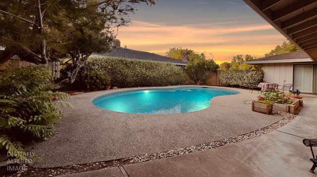 4025 Crondall Dr, Sacramento, CA 95864