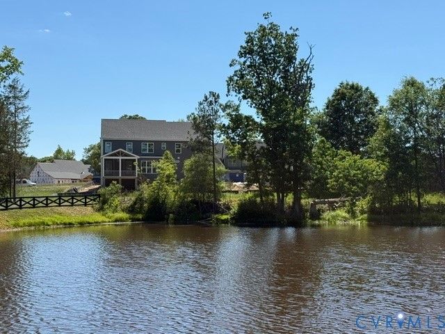 4013 Robins Ridge Dr, Moseley, VA 23120