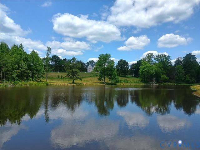 4013 Robins Ridge Dr, Moseley, VA 23120