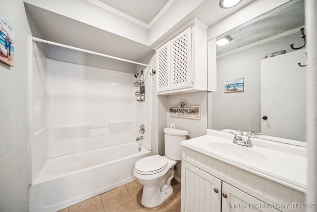 3026 W 68th Place S, Tulsa, OK 74132