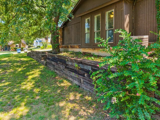 3026 W 68th Place S, Tulsa, OK 74132