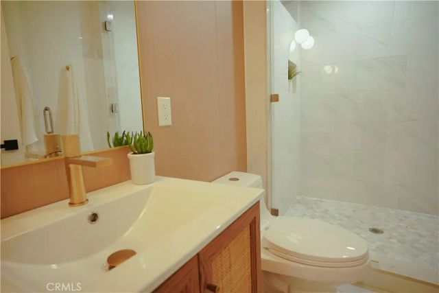 808 S Los Robles, Pasadena, CA 91106