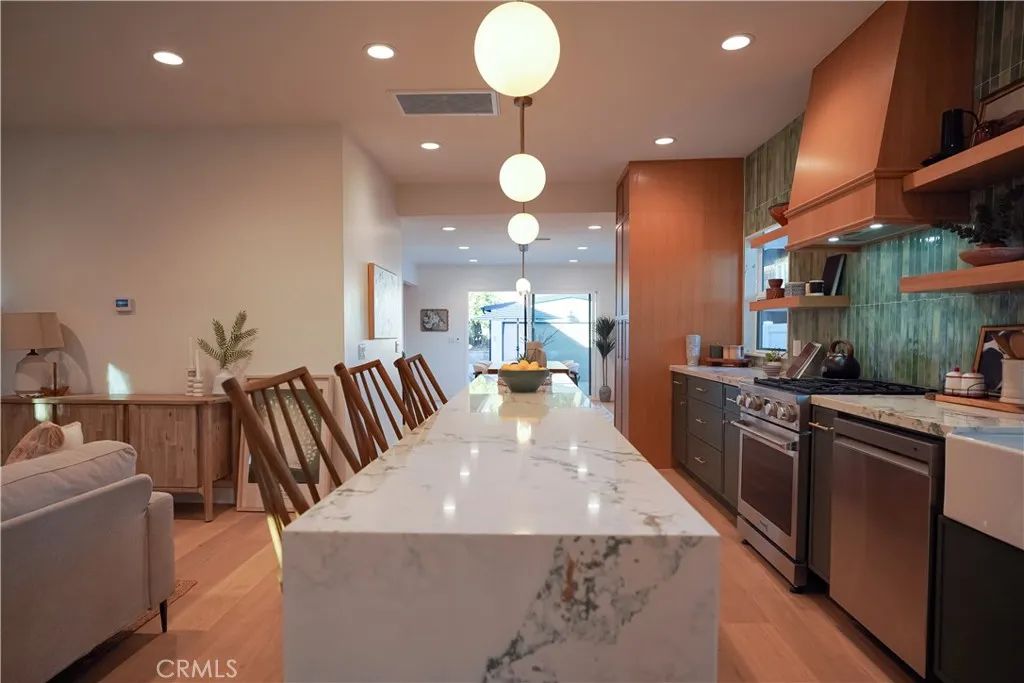 808 S Los Robles, Pasadena, CA 91106