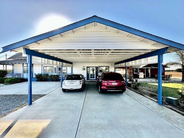 24470 60 Avenue, Ducor, CA 93218