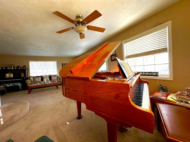 24470 60 Avenue, Ducor, CA 93218