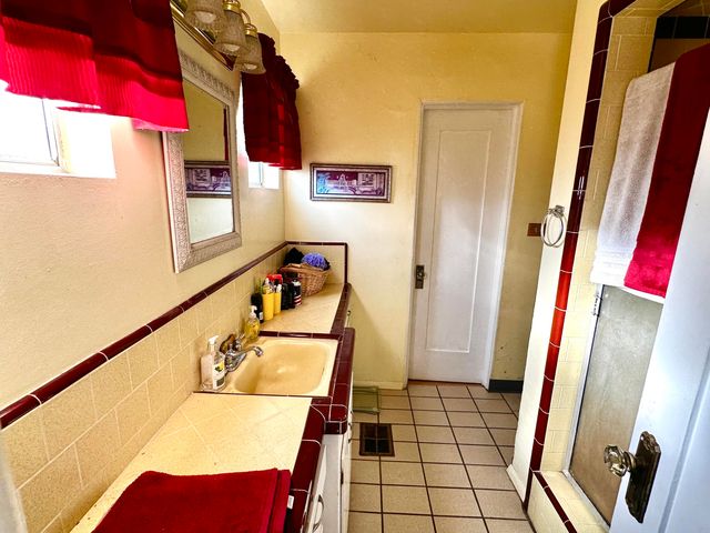 24470 60 Avenue, Ducor, CA 93218