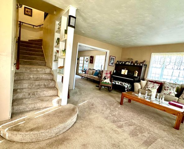 24470 60 Avenue, Ducor, CA 93218