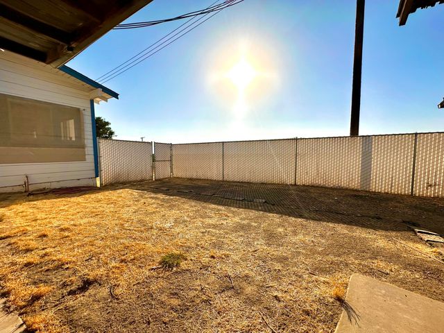24470 60 Avenue, Ducor, CA 93218