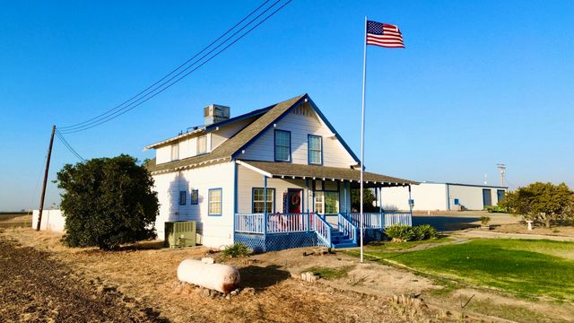 24470 60 Avenue, Ducor, CA 93218