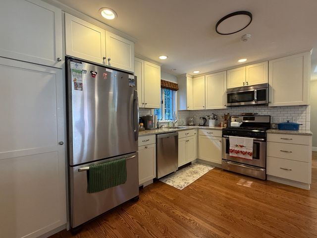 84 Nancy Ave, Dracut, MA 01826