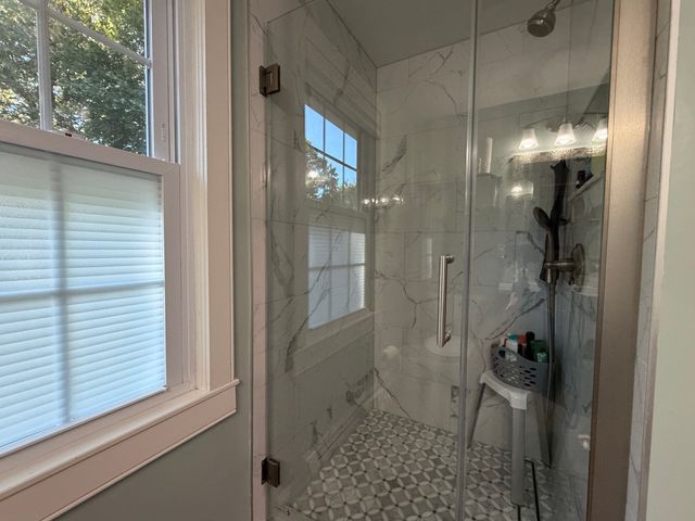 84 Nancy Ave, Dracut, MA 01826