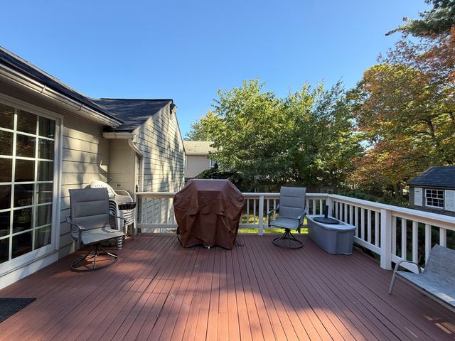 84 Nancy Ave, Dracut, MA 01826