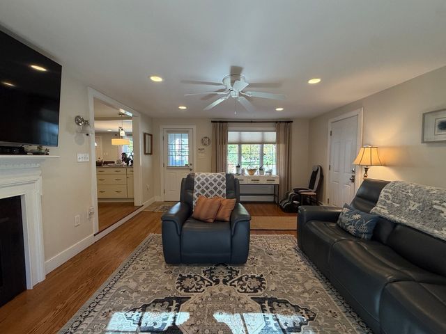 84 Nancy Ave, Dracut, MA 01826