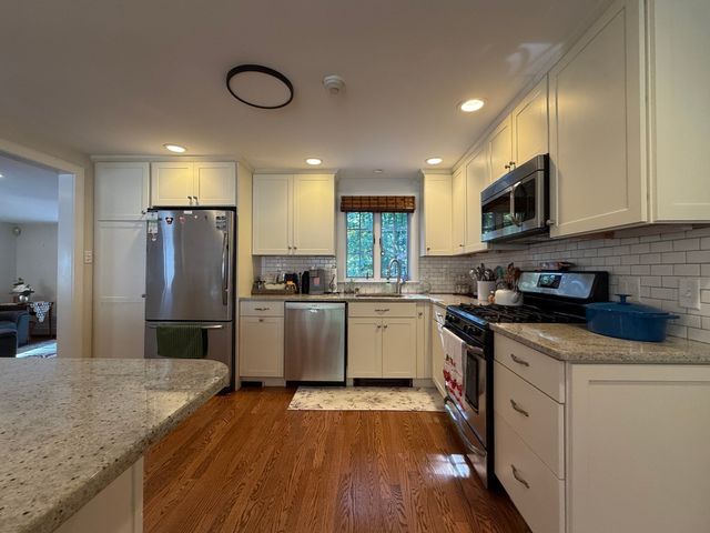 84 Nancy Ave, Dracut, MA 01826