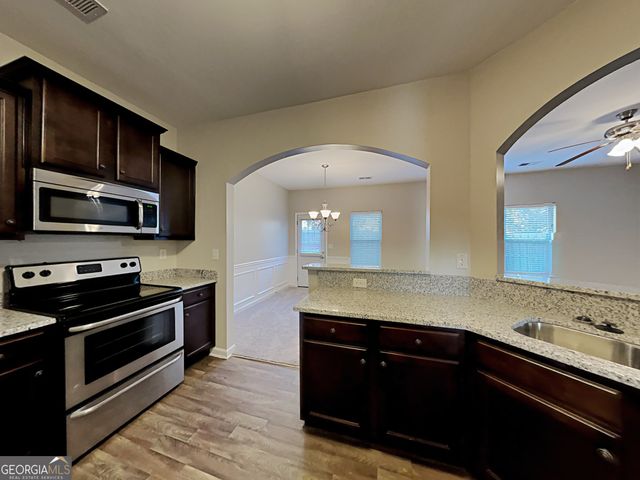 3144 Broadleaf Trail 9, Fairburn, GA 30213