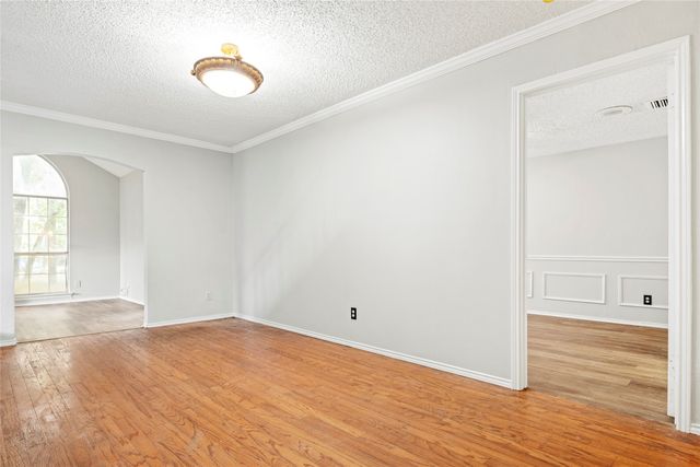 5112 Oak Gate Court, Arlington, TX 76016