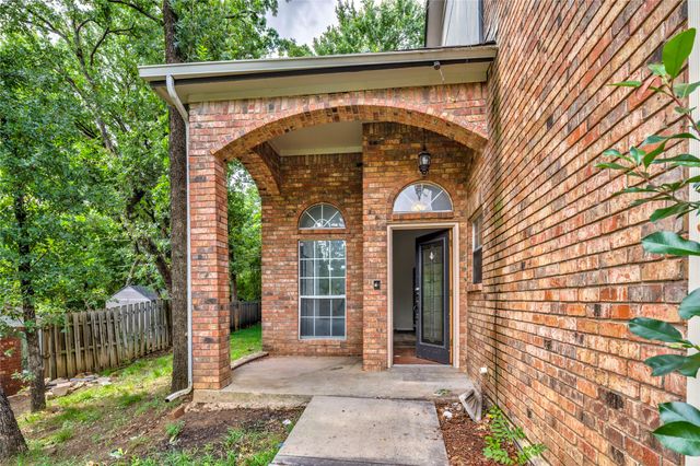 5112 Oak Gate Court, Arlington, TX 76016