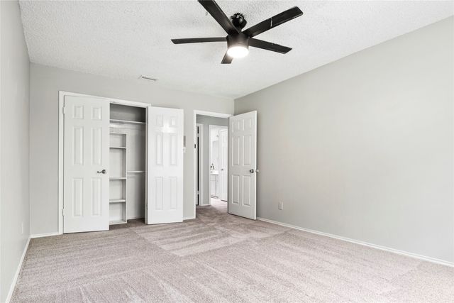 5112 Oak Gate Court, Arlington, TX 76016