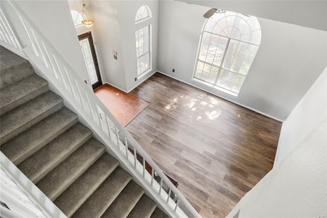 5112 Oak Gate Court, Arlington, TX 76016