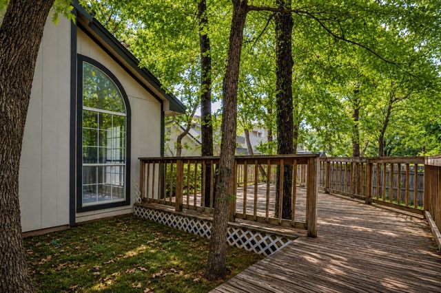 5112 Oak Gate Court, Arlington, TX 76016